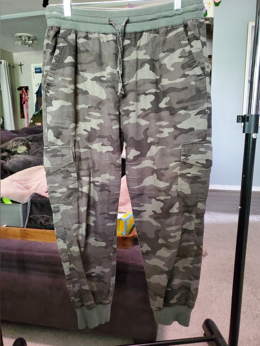 GAP Women's Camo Cargo Jogger Pants
